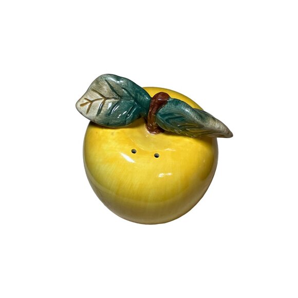 Oneida Apple Salt and Pepper Shakers, Yellow Apple and Red Apple Shakers - Picture 4 of 12